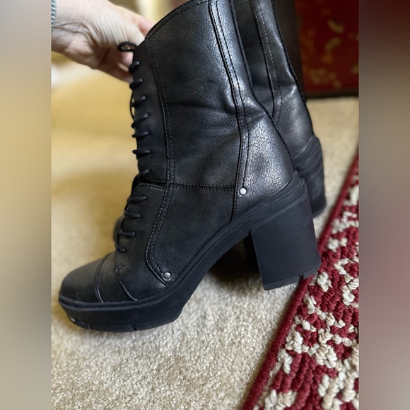 Rocket Dog Gunmetal Metallic Boots, Silver, Platform, chunky heel Y2K - Picture 4 of 5